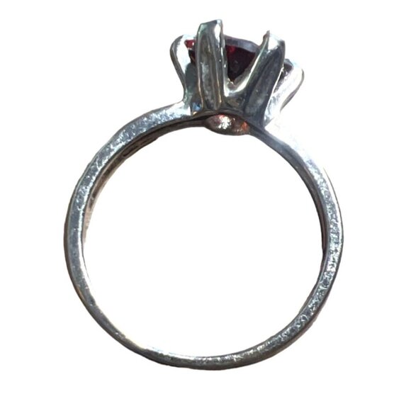 Gorgeous Vintage Prong Set Garnet Solitaire 7.25 Red Glass Silver - Picture 7 of 11